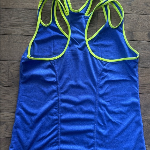 Layer 8 Blue and Green Sleeveless Tank Top - Picture 2 of 3